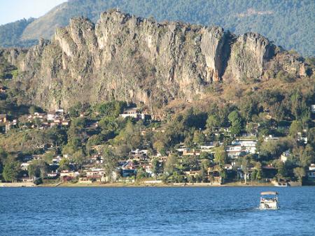 Valle de Bravo, view from the lake